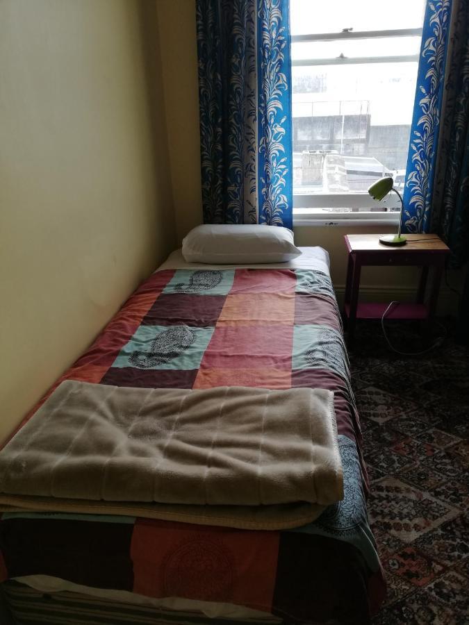 Empire Hotel Backpackers أومارا المظهر الخارجي الصورة