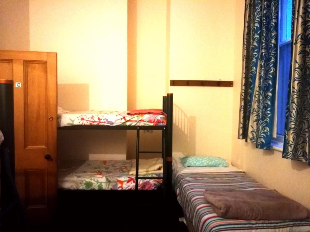 Empire Hotel Backpackers أومارا المظهر الخارجي الصورة