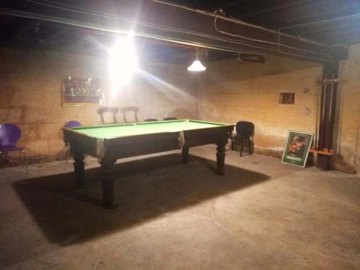 Empire Hotel Backpackers أومارا المظهر الخارجي الصورة